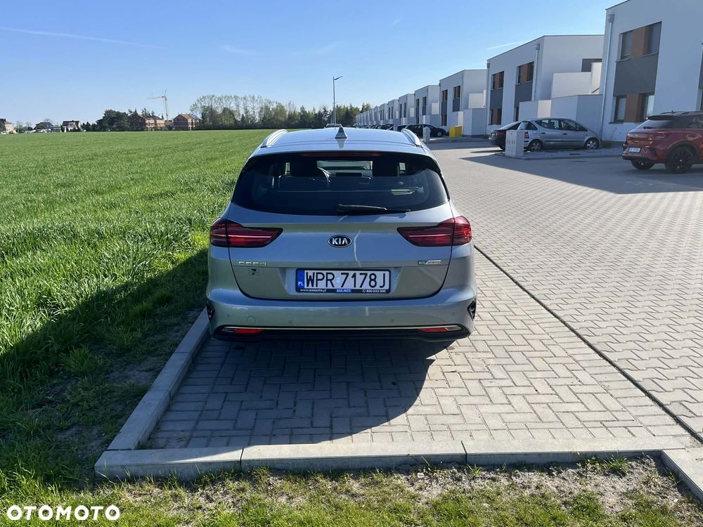 Kia Ceed 1.6 CRDi mHEV M - 3