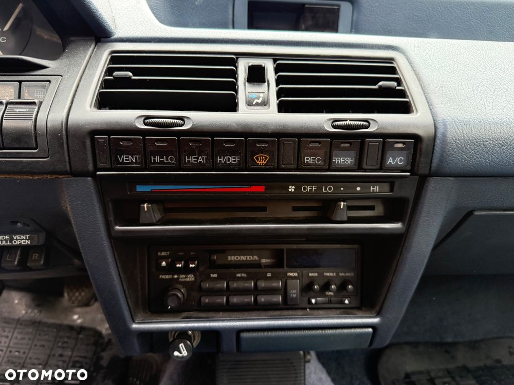 Honda Accord 2.0i-16 EX - 17