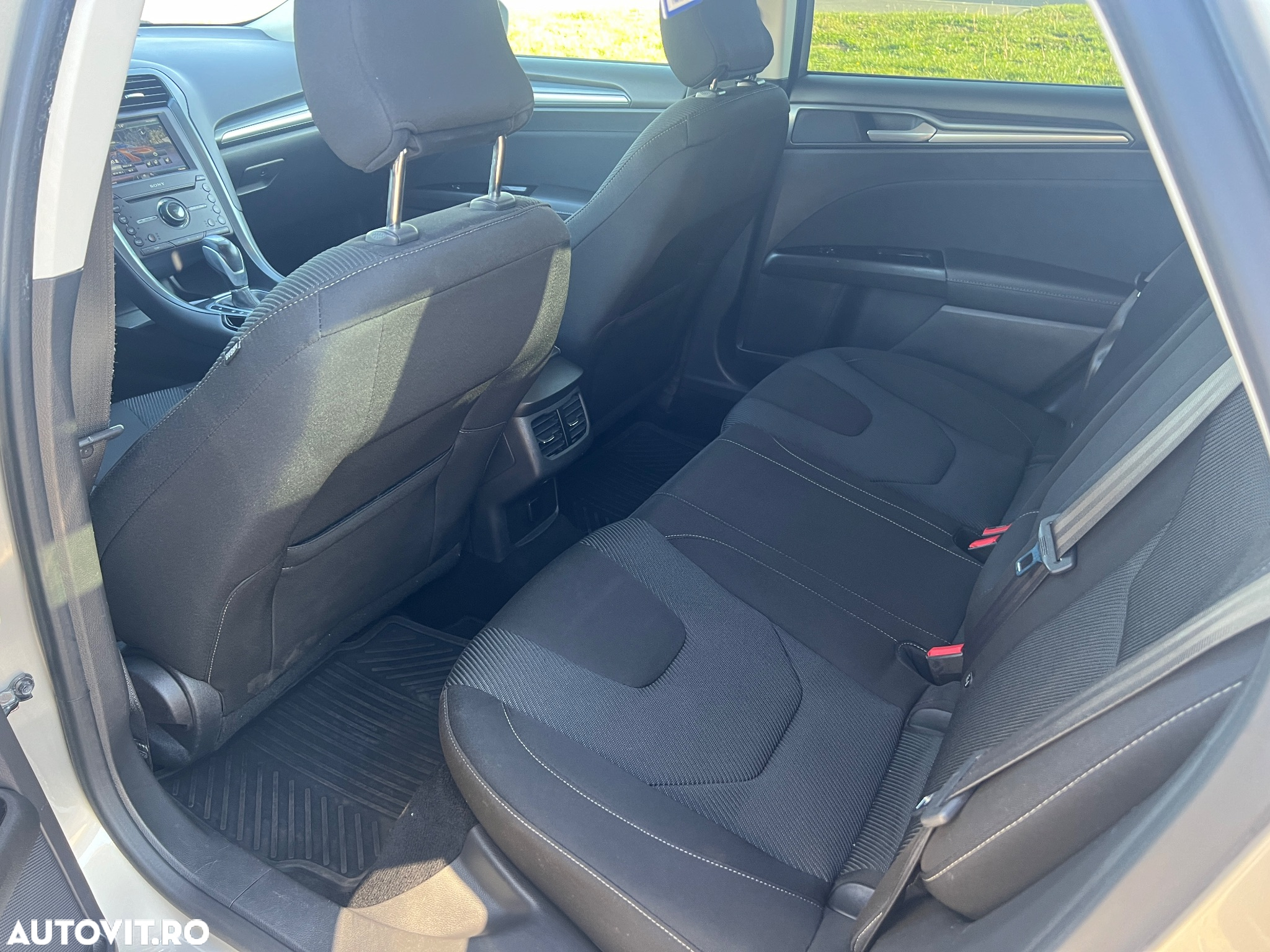 Ford Mondeo 2.0 TDCi Powershift AWD Titanium - 5