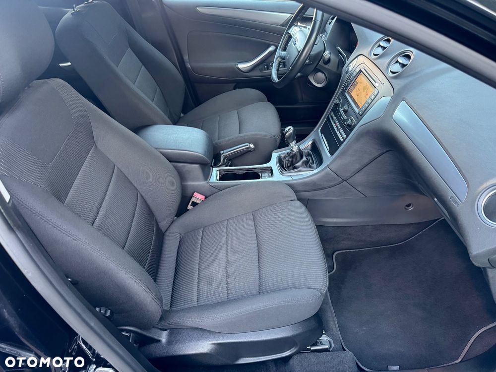 Ford Mondeo 1.6 T Titanium - 34