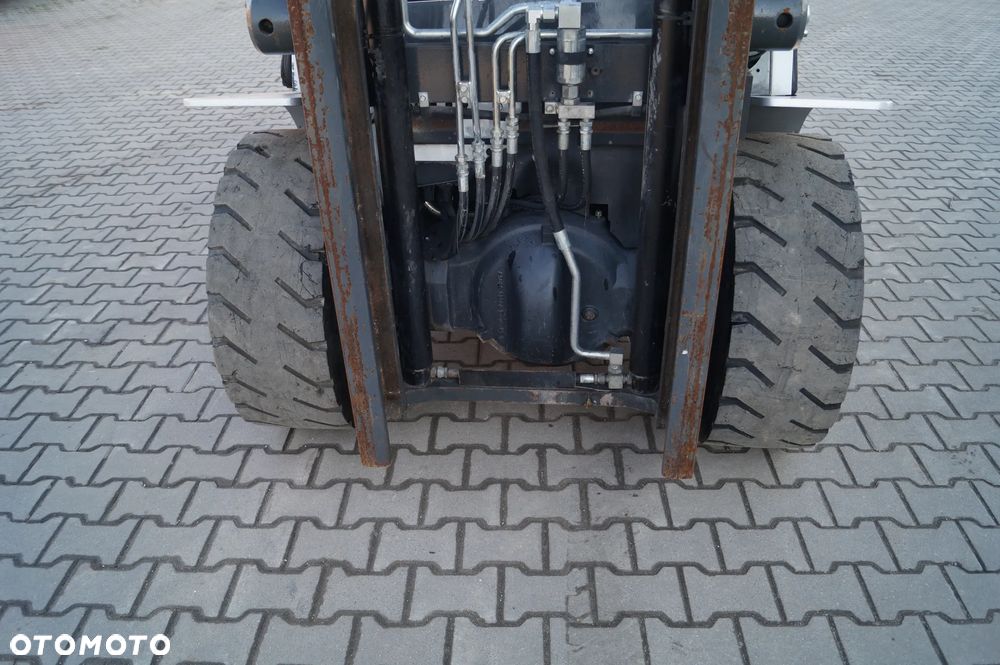 Nissan Wózek widłowy 5 tony udźwigu - 10