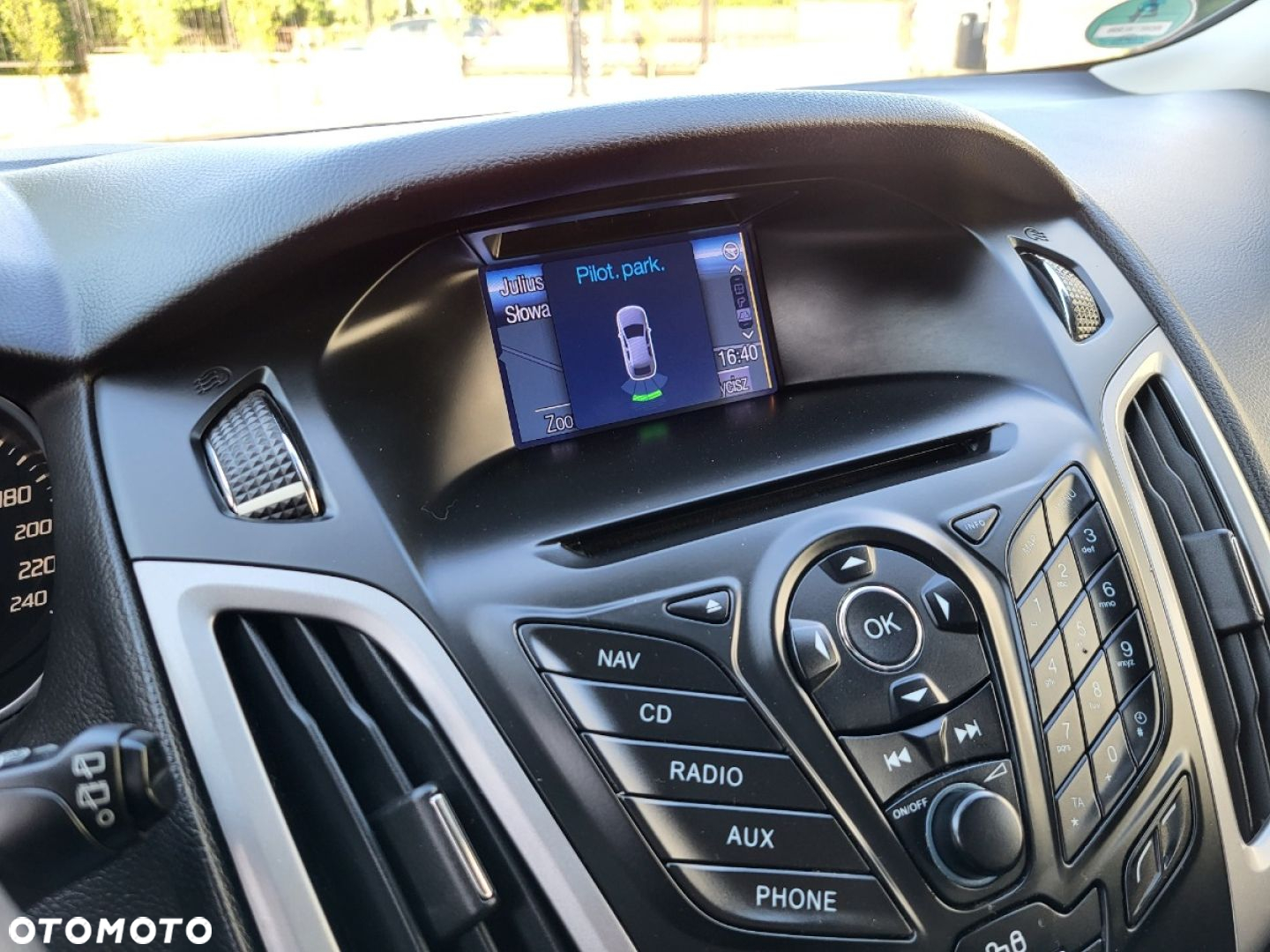 Ford Focus - 30