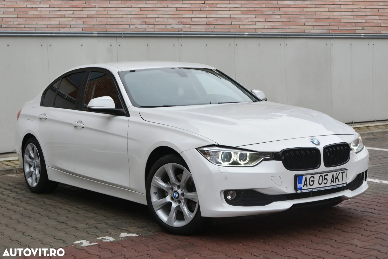 BMW Seria 3 320d - 5