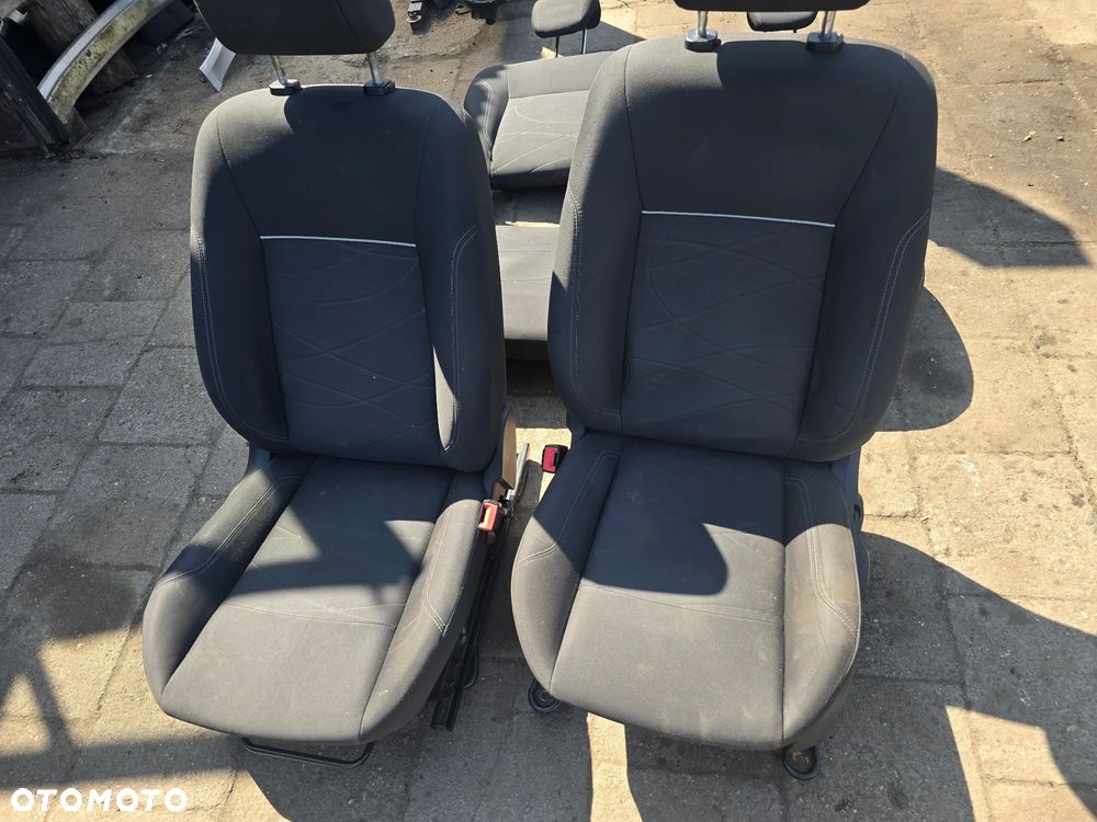 Komplet foteli ford Fiesta mk7 lift - 2