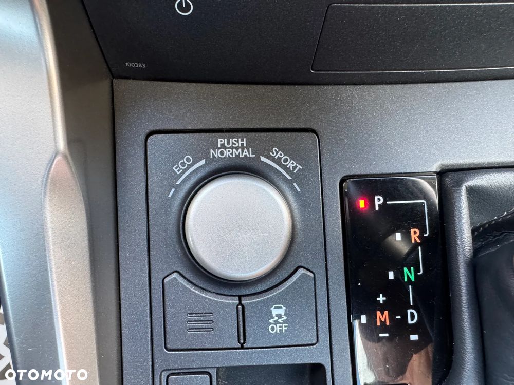 Lexus NX 200t Prestige AWD - 29