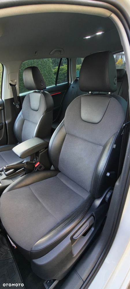 Skoda Octavia 1.6 TDI DSG Style - 10