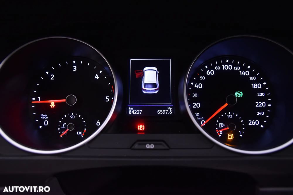 Volkswagen Tiguan - 11