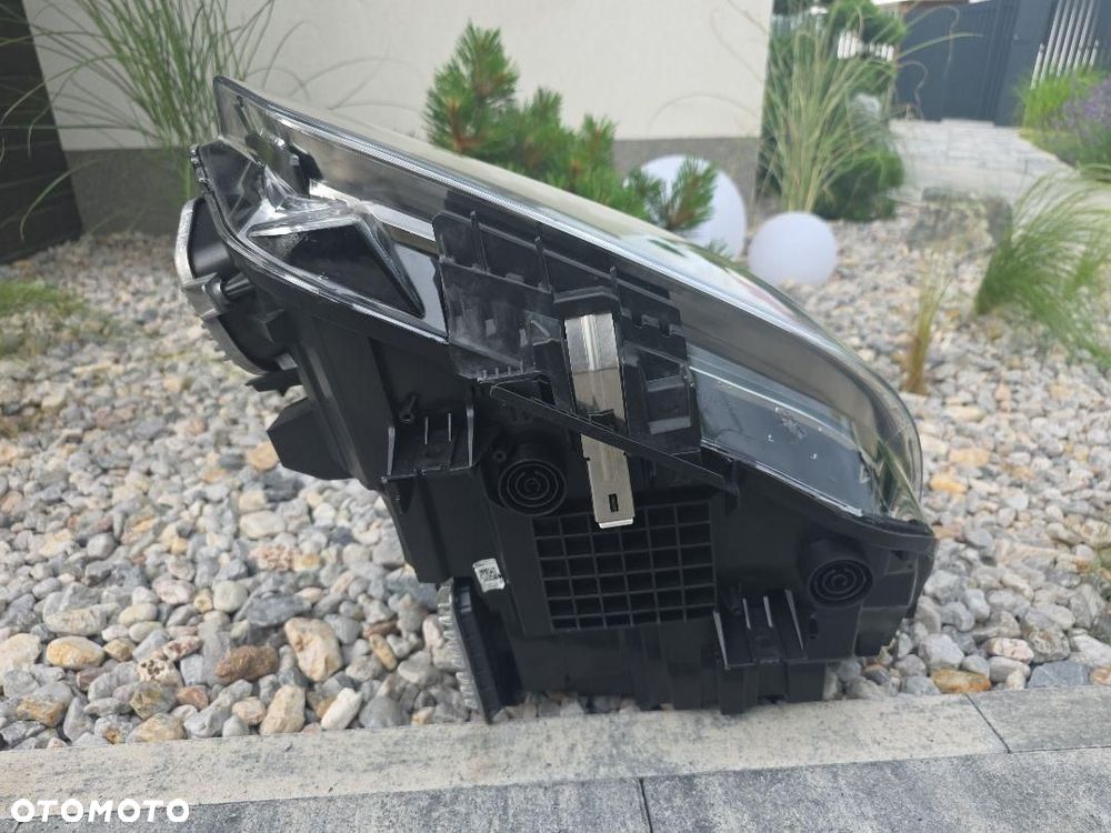 BMW X2 F39 Lampa lewa przód Kompletna Full Led Dynamic 6311-8738185-04 - 8