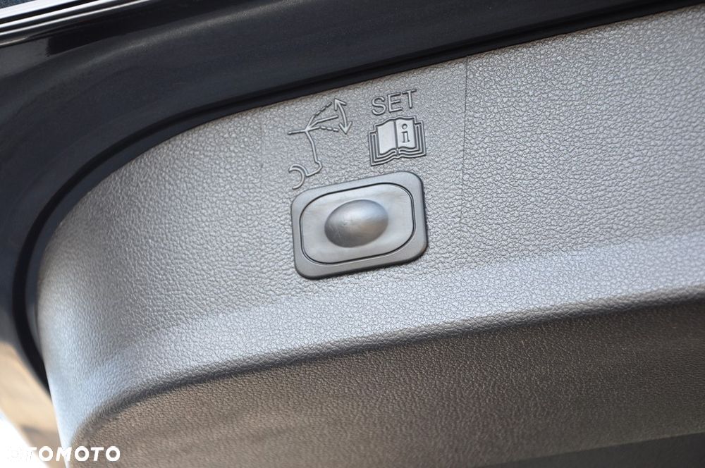 Ford Kuga 2.0 TDCi 4WD Titanium - 27