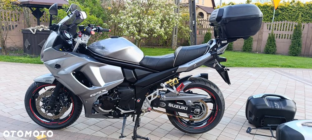Suzuki GSX - 39