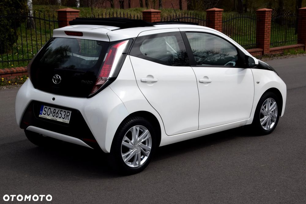 Toyota Aygo x-play - 5