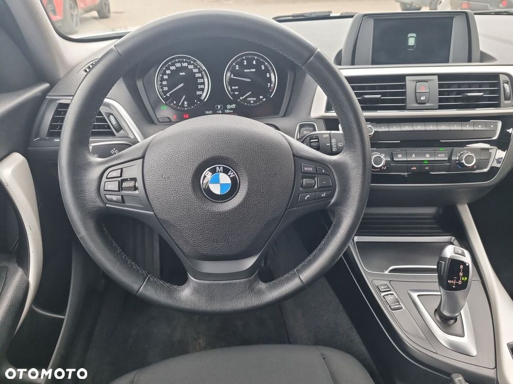 BMW Seria 1 118i - 17