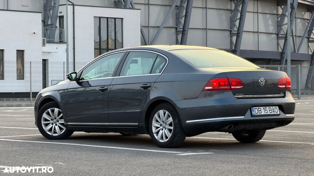 Volkswagen Passat 1.6 TDI BlueMotion Technology Highline - 3