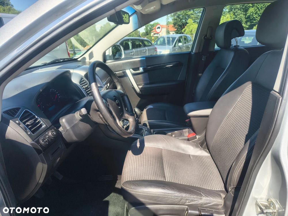 Chevrolet Captiva 2.4 2WD Travel Edition - 16