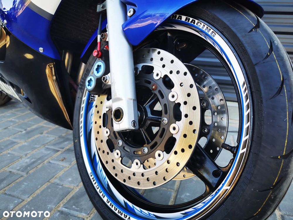 Yamaha R6 - 22