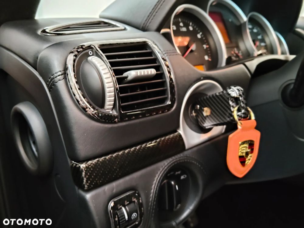 Porsche Cayenne - 20