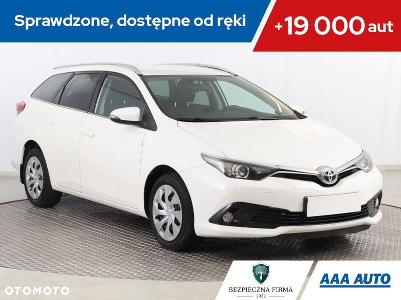 Toyota Auris - 1