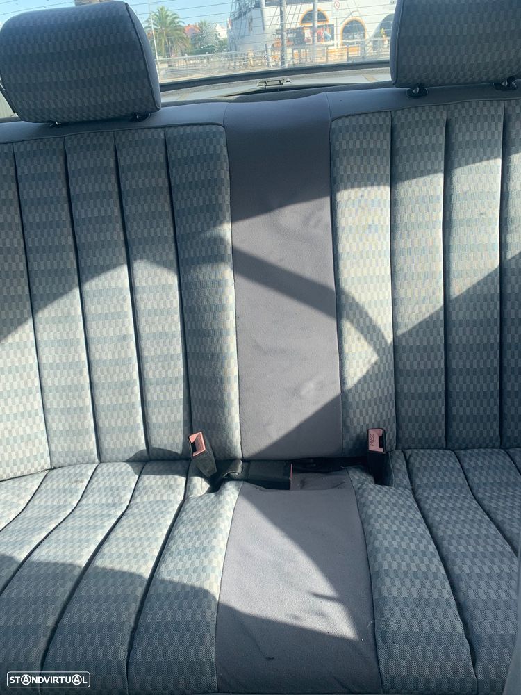 Mercedes-Benz A 190 - 19