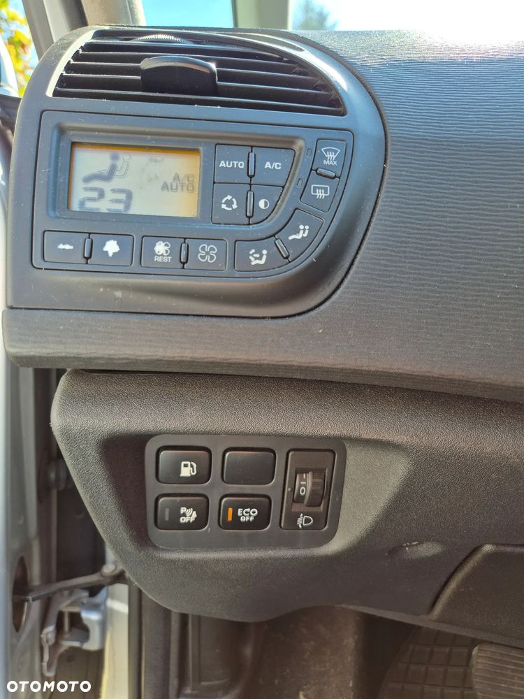 Citroën C4 Picasso - 17