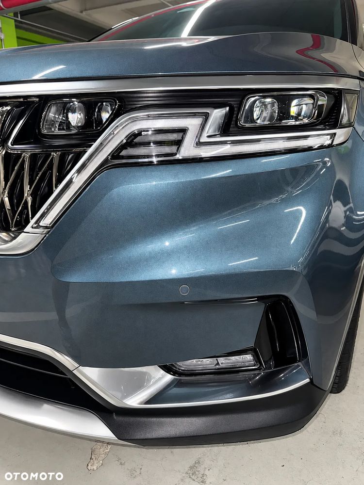 Kia Carnival - 9