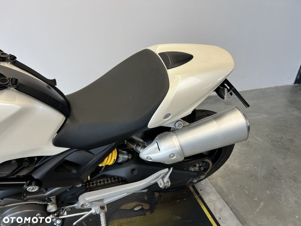 Ducati Monster - 16