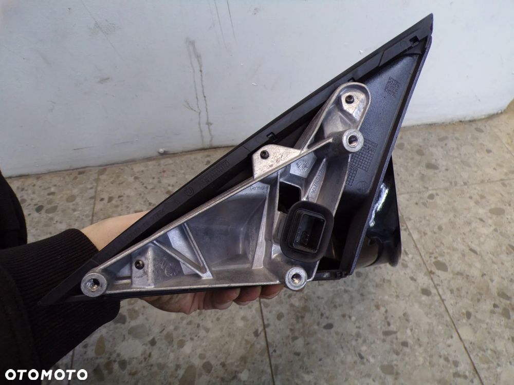 LUSTERKO PRAWE BMW F40 6 PIN - 4