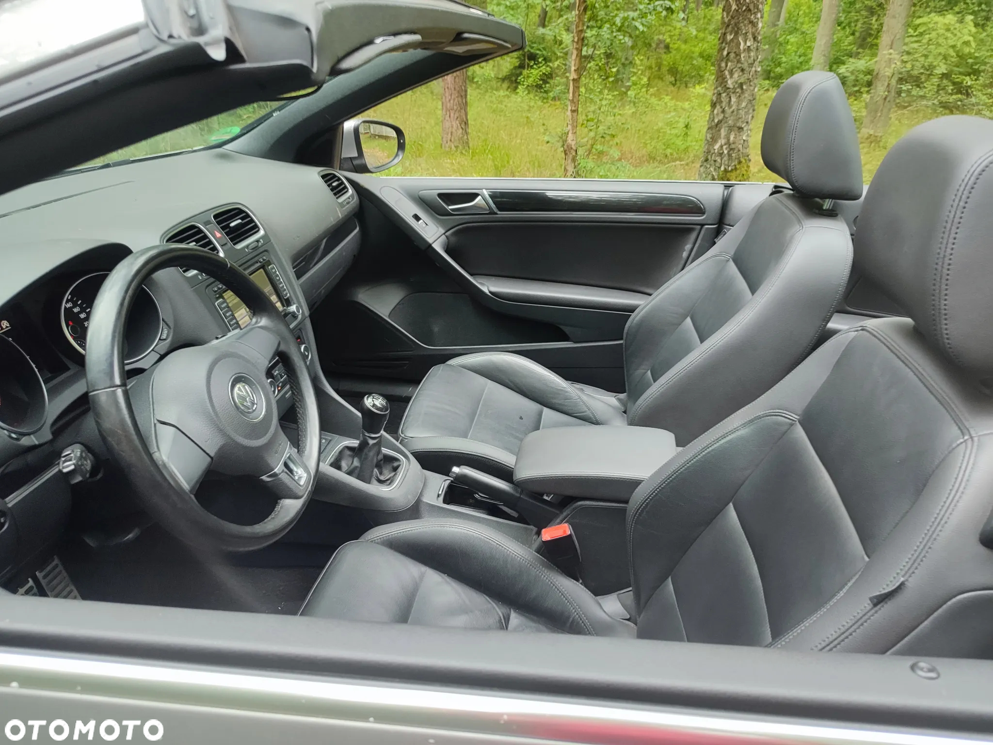 Volkswagen Golf Cabrio 2.0 TDI BlueMotion Technology Cup - 24