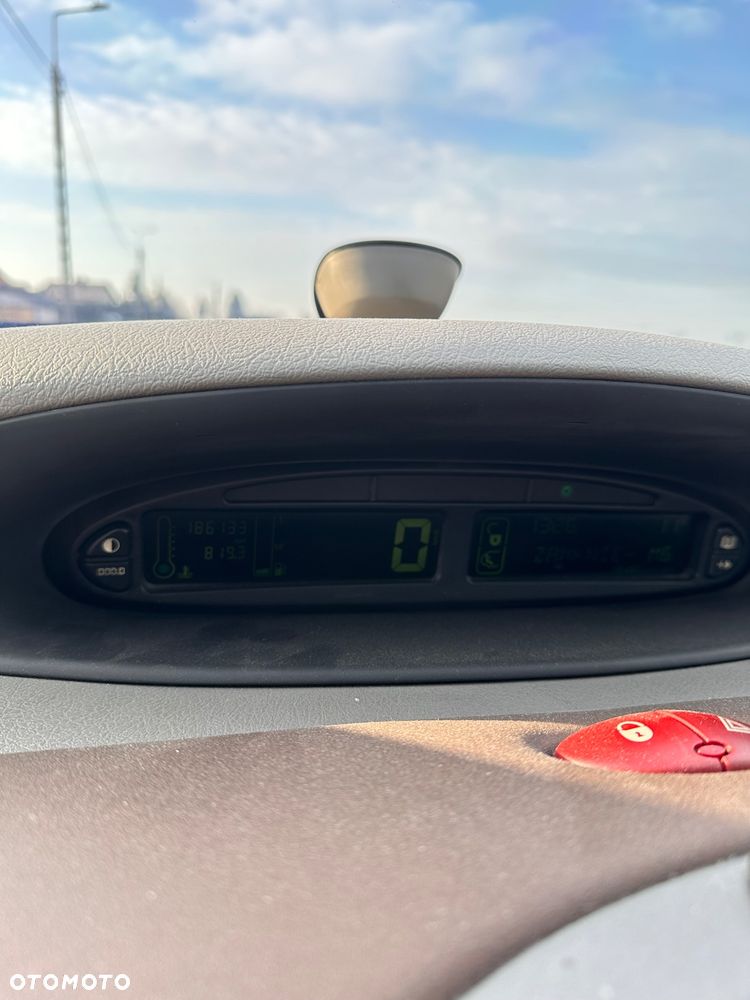 Citroën Xsara Picasso 1.6 HDI Exclusive - 9