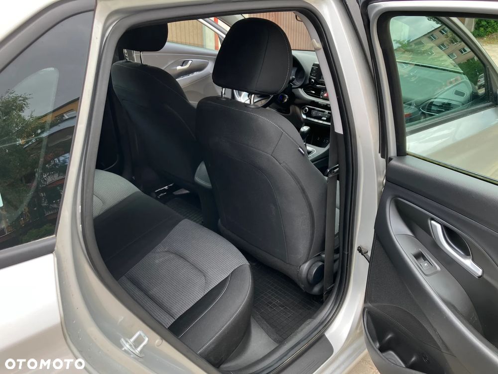 Hyundai i30 1.4 Classic + - 15