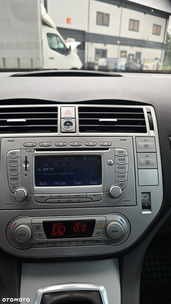 Ford Kuga - 18