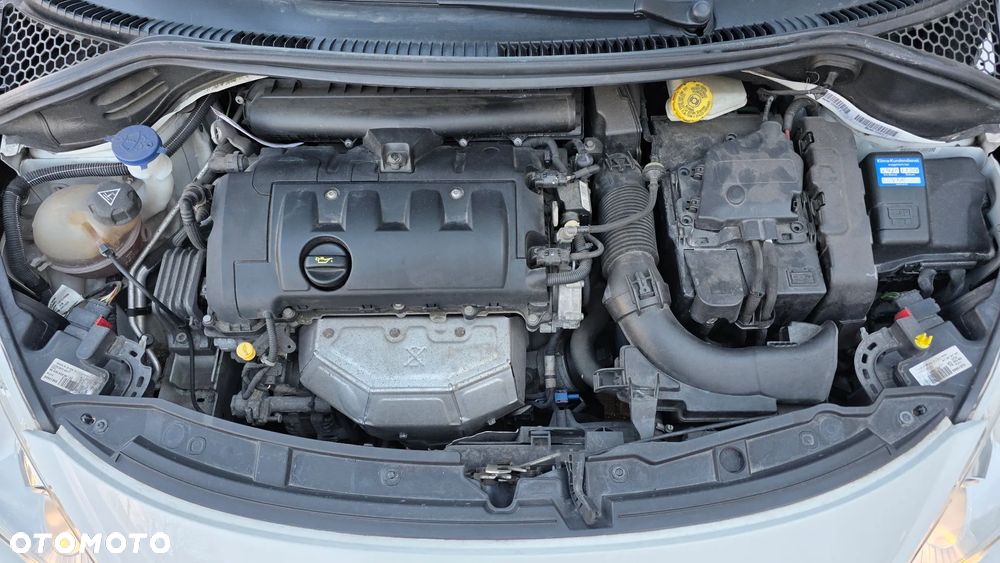 Peugeot 207 - 39