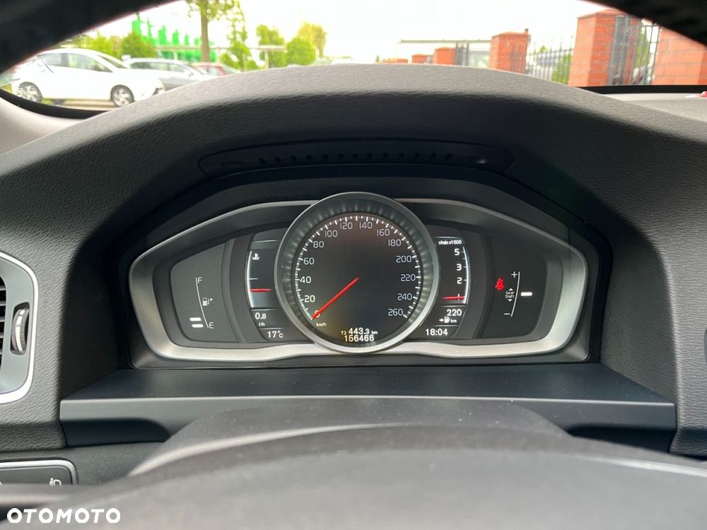 Volvo V60 D3 Summum - 9