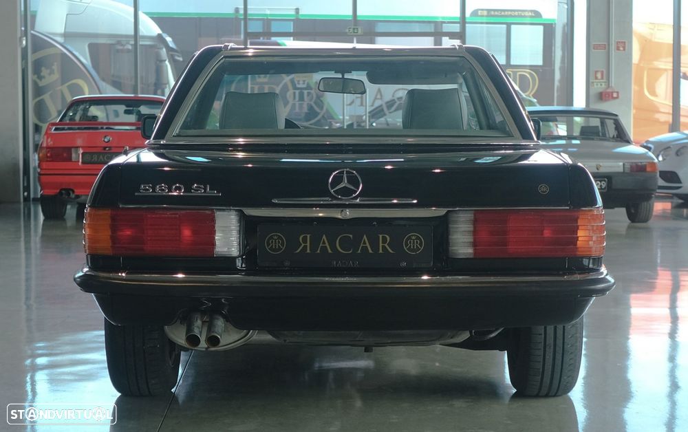 Mercedes-Benz SL 560 - 6