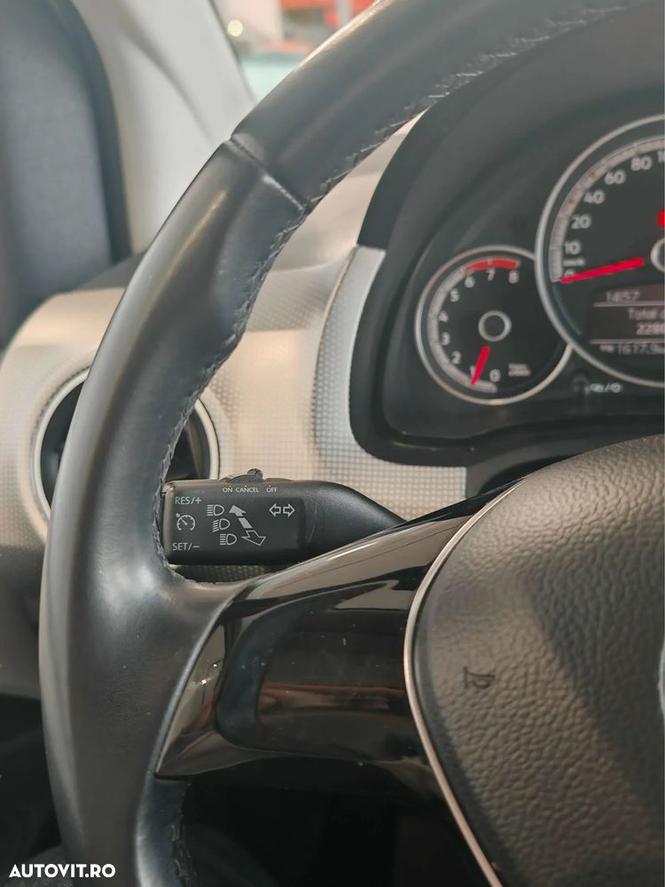 Volkswagen up! - 14