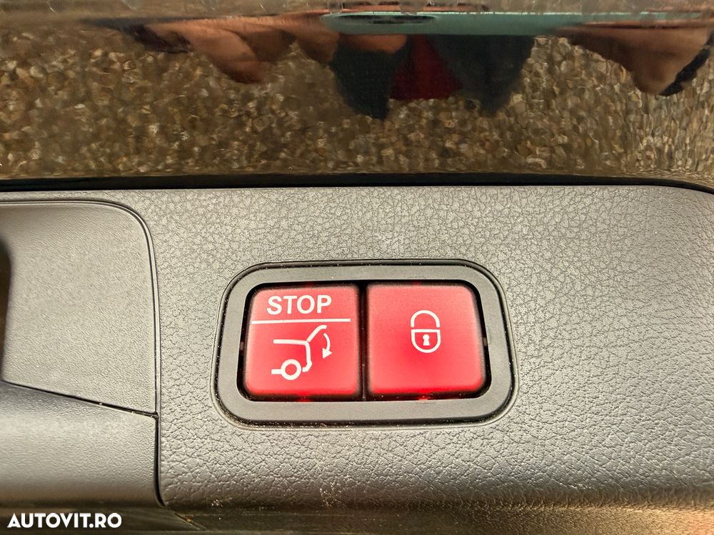 Mercedes-Benz GLB 200 d 8G-DCT AMG Line - 33