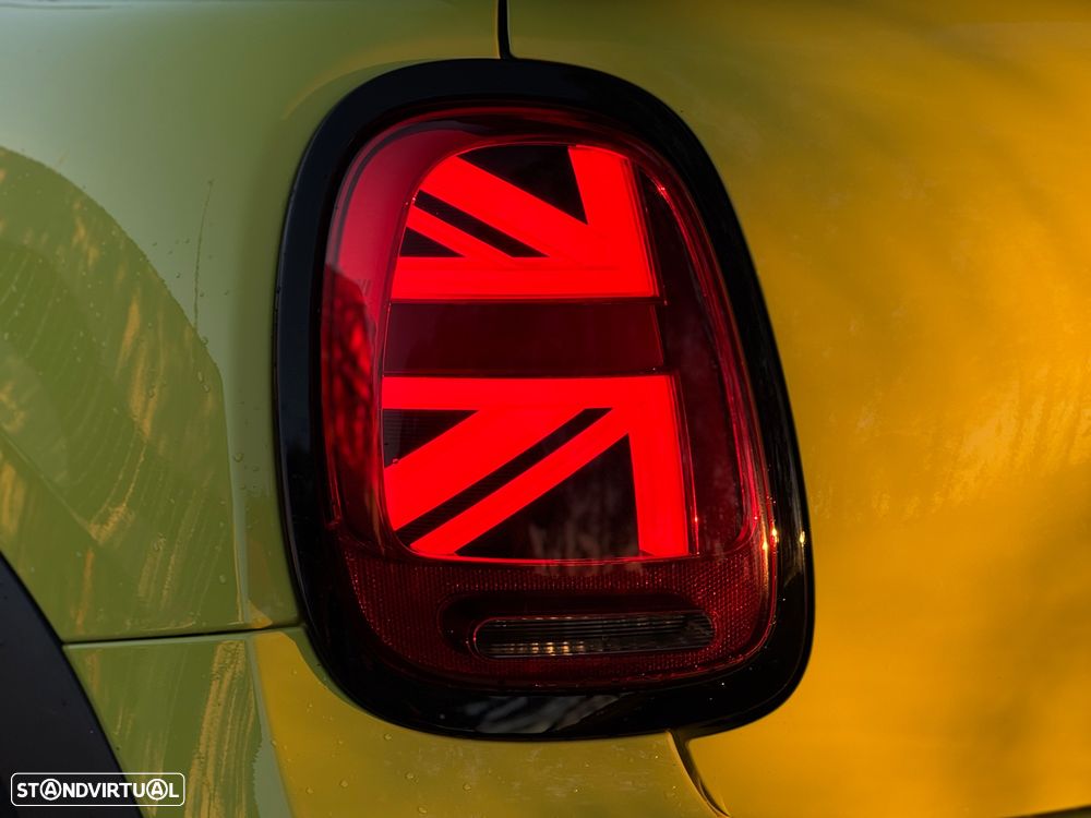MINI Cabrio Cooper Sport Edition Auto - 32