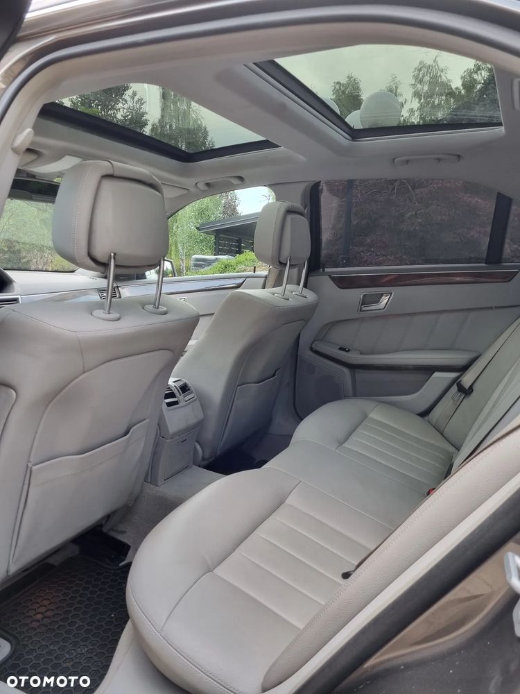 Mercedes-Benz Klasa E 350 4-Matic Elegance - 6