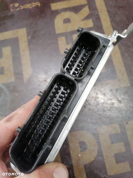 Sterownik Komputer Silnika Audi A8 D2 2.8B 4D0907551C 0261204235/236 - 3