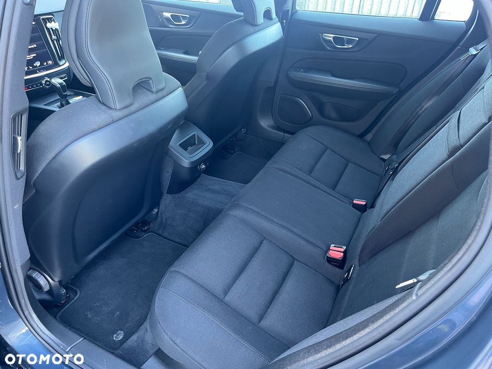 Volvo V60 D3 Momentum - 6