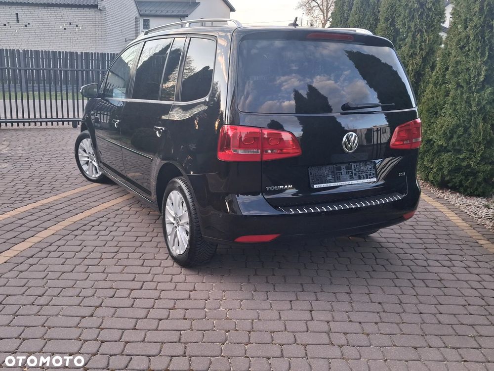 Volkswagen Touran - 4
