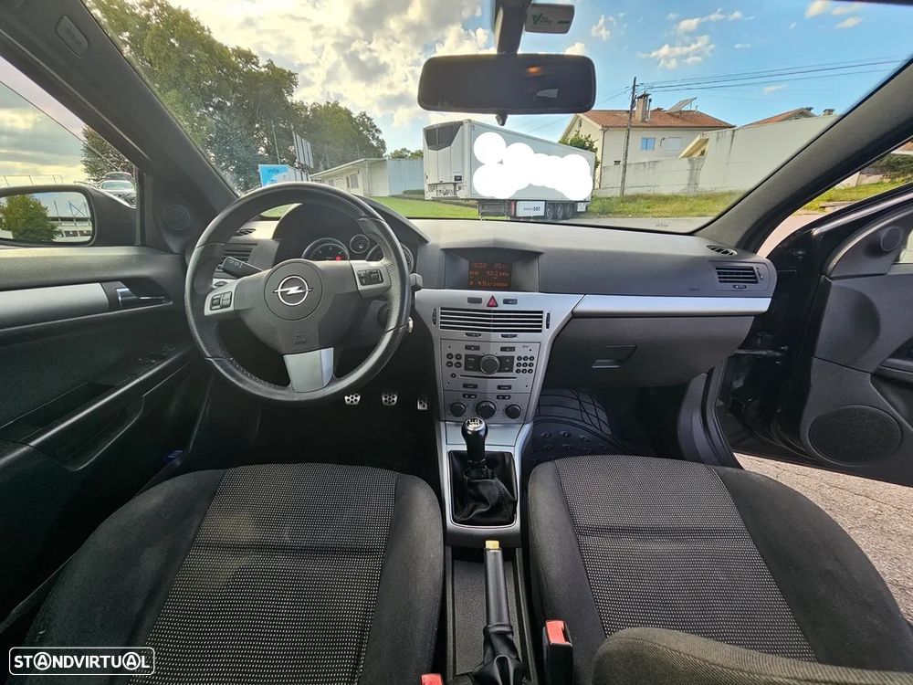 Opel Astra GTC 1.3 CDTi - 12