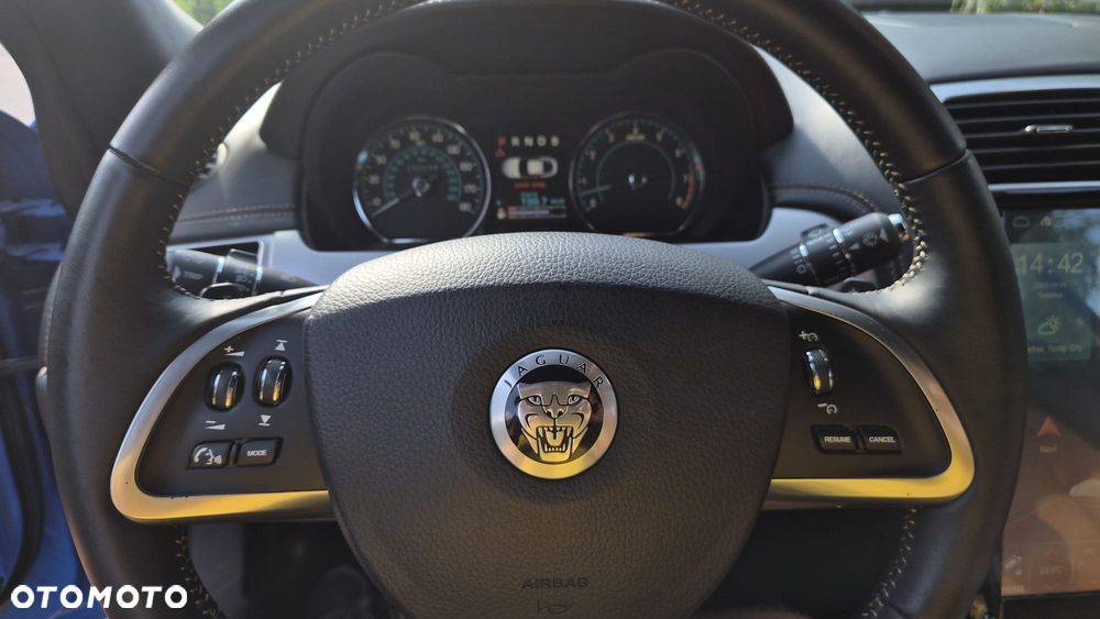 Jaguar XK 5.0 V8 Portfolio - 19