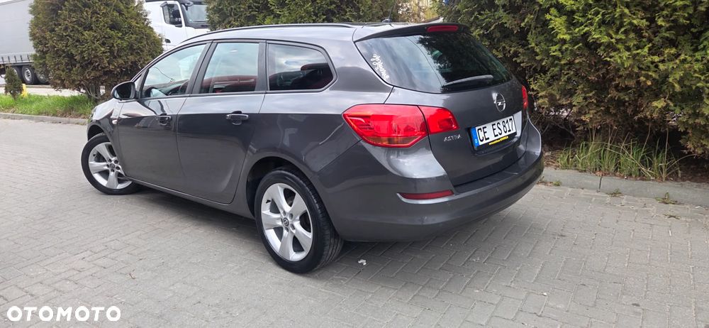 Opel Astra 1.6 Color Edition - 11