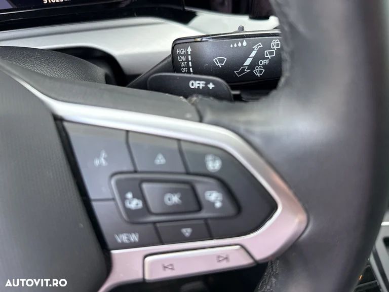 Volkswagen Golf 1.0 eTSI DSG MHEV Life - 23