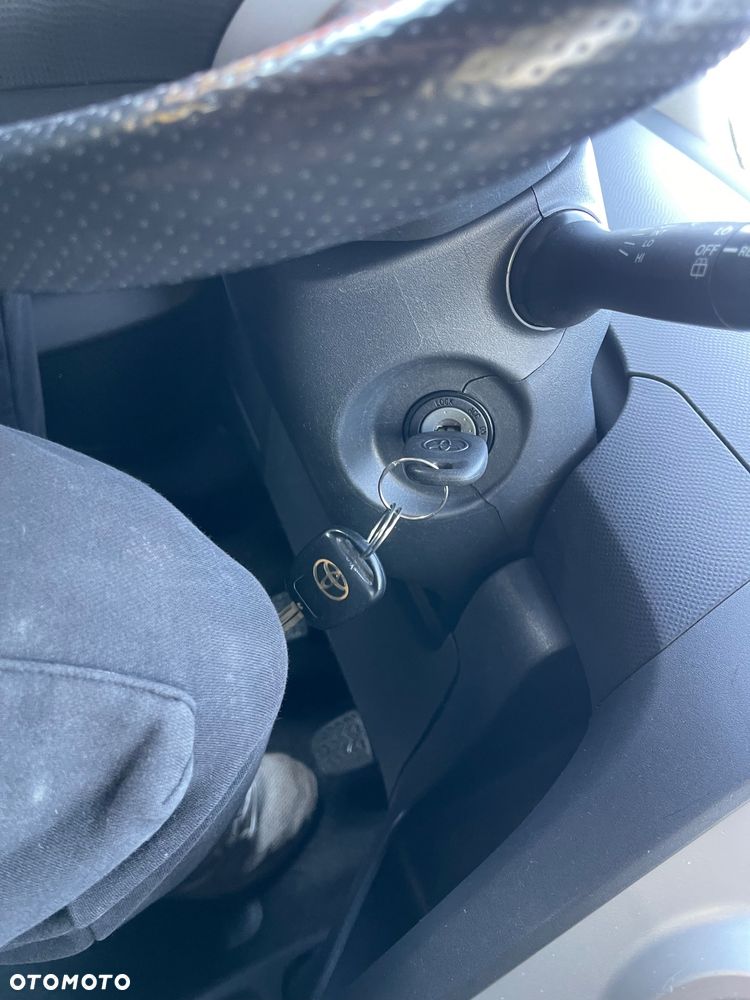Toyota Yaris 1.8 VVT-i TS - 19