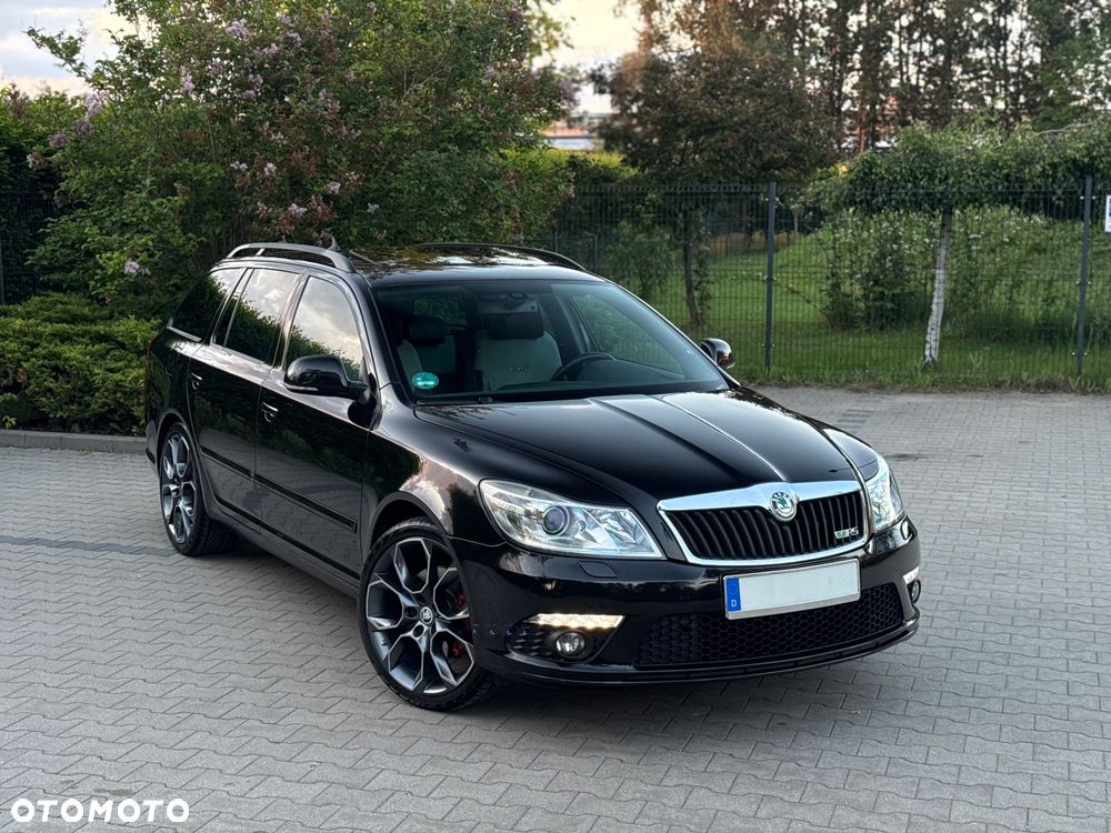 Skoda Octavia 2.0 TDI CR DPF DSG RS - 1
