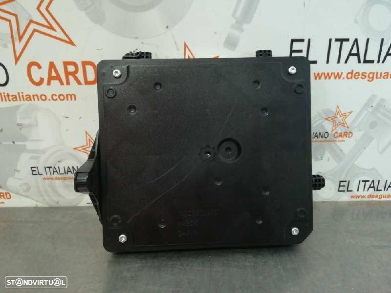 CAIXA DE RELES FUSÍVEIS RENAULT SCENIC III JZ - 1