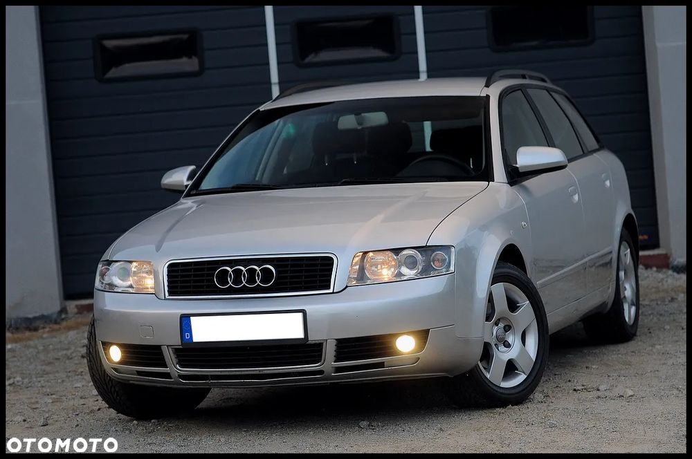 Audi A4 Avant - 1