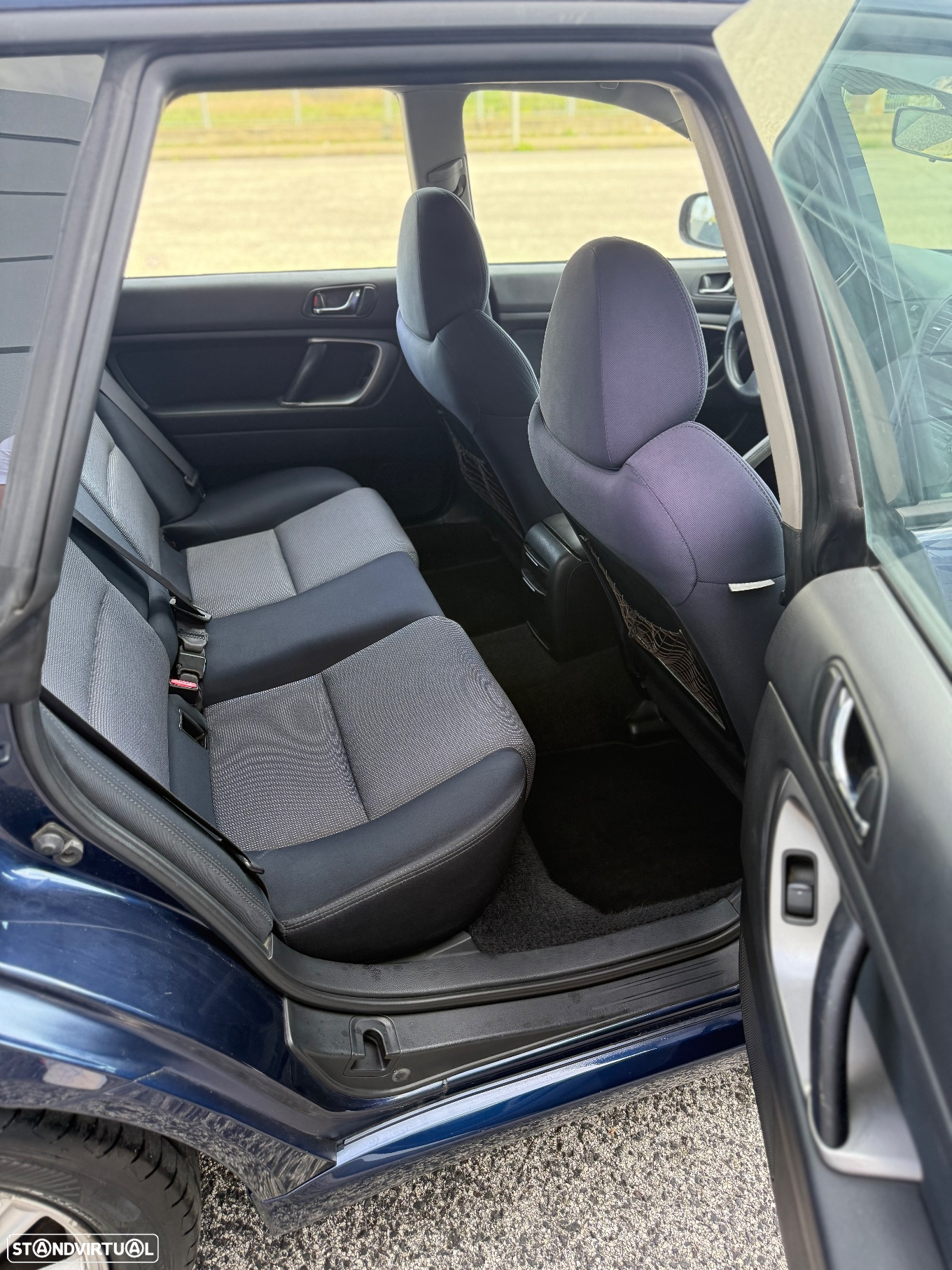 Subaru Legacy - 12