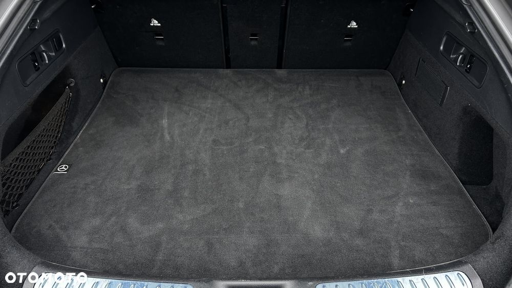 Mercedes-Benz GLC - 33